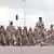 Des militaires tchadiens paradent